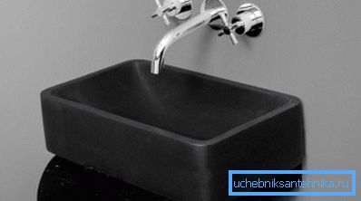 Sinks for a toilet of the small size Sinks for a toilet of the small size