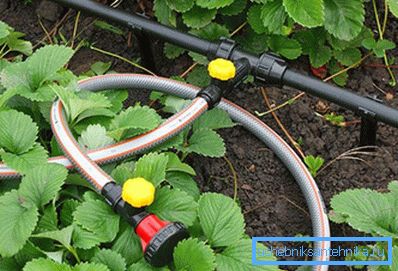 Collapsible surface irrigation system Collapsible surface irrigation system