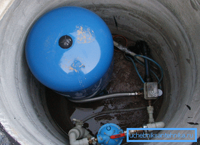The dimensions of the caisson for the well allow the pumping equipment to be placed in it. The dimensions of the caisson for the well allow the pumping equipment to be placed in it.