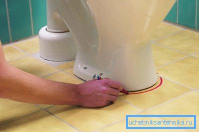 Marking the floor under the sole Marking the floor under the sole