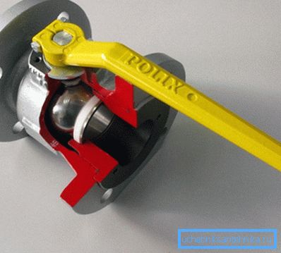 The section of the working part of the ball valve with lever and end connecting flanges. The section of the working part of the ball valve with lever and end connecting flanges.