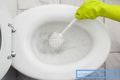 How to clean the toilet from rust: effective methods