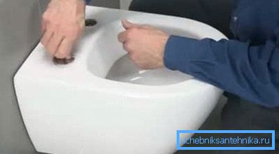 Repair of a toilet bowl will not cause difficulties even for an inexperienced master. Repair of a toilet bowl will not cause difficulties even for an inexperienced master.