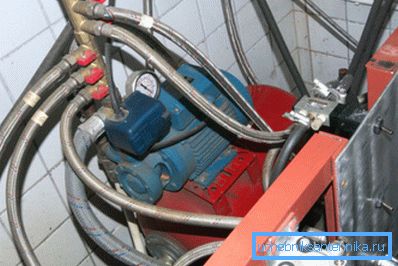 Rubber sleeves in a metal sheath when equipping a pumping station Rubber sleeves in a metal sheath when equipping a pumping station