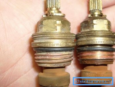 Rubber seal and fixed stock are typical for most modern domestic and imported products. Rubber seal and fixed stock are typical for most modern domestic and imported products.