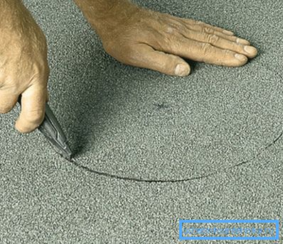 Cutting of ruberoid cloth