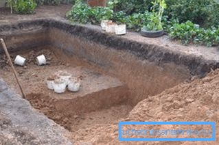 We dig the pit under the drain We dig the pit under the drain