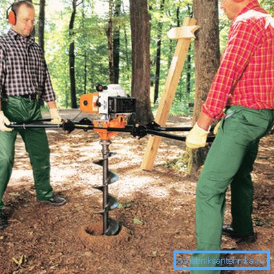 Manual boring machines for drilling wells on a gasoline drive greatly accelerate and facilitate the work. Manual boring machines for drilling wells on a gasoline drive greatly accelerate and facilitate the work.