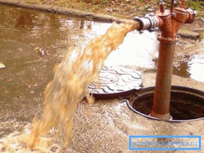 Red water from the well - a problem for your underwear and skin Red water from the well - a problem for your underwear and skin