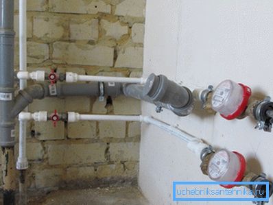 Ball valves on water supply lines. Ball valves on water supply lines.