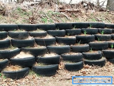 Tire for strengthening the drainage ditch Tire for strengthening the drainage ditch