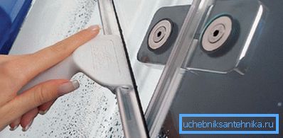 A wide scraper with a rubber insert proved to be a good idea when cleaning glass surfaces A wide scraper with a rubber insert proved to be a good idea when cleaning glass surfaces