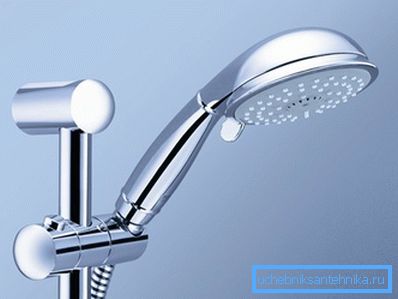The rod with the mount for the watering can allow you to set it in the desired position with your own hands. The rod with the mount for the watering can allow you to set it in the desired position with your own hands.