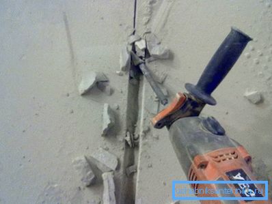Strobleniye under pipes - labor-intensive process