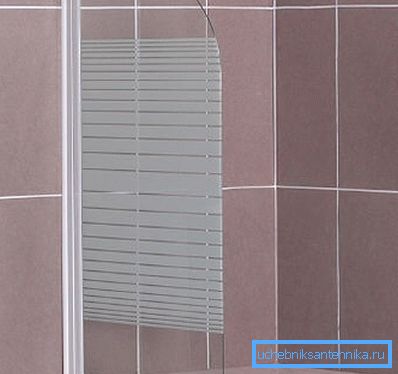 The system is attached to both the wall and the floor. The system is attached to both the wall and the floor.