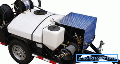 The system of elimination of congestion in the sewer system, placed on a special trailer for easy transportation The system of elimination of congestion in the sewer system, placed on a special trailer for easy transportation