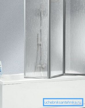 Folding shower screen - the perfect solution for a wide variety of rooms. Folding shower screen - the perfect solution for a wide variety of rooms.