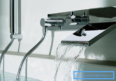 Wall-mounted bathtub faucets can have a wide variety of configurations.