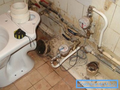 After removing the toilet, close the sewer cap After removing the toilet, close the sewer cap