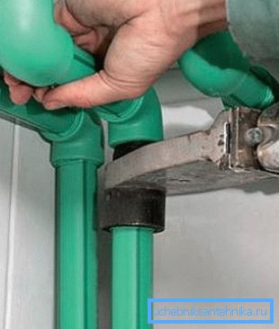Unmanaged installation of plastic piping Unmanaged installation of plastic piping