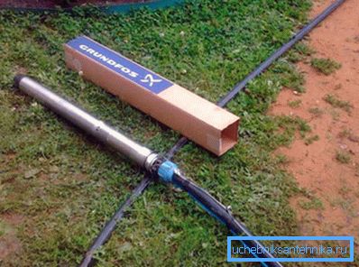 We connect the pump with a lifting pipe. We connect the pump with a lifting pipe.
