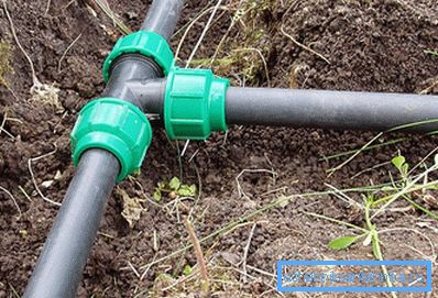 2861 We connect pipes using fittings