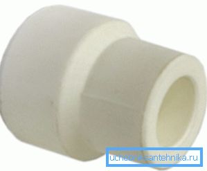 Connects pipes of different thickness