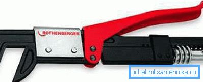 The special wrench fits any size of plumbing fixture and replaces a whole set of tools. The special wrench fits any size of plumbing fixture and replaces a whole set of tools.