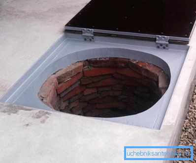 Steel cover with insulation. Steel cover with insulation.