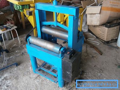 The machine with electric broach and manual clamp. The machine with electric broach and manual clamp.
