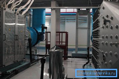UV treatment station. UV treatment station.