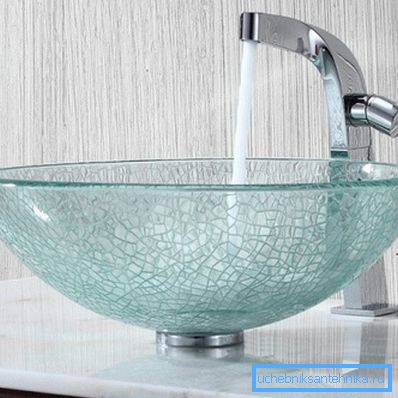 Glass sink for the kitchen - a progressive solution