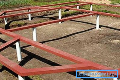 Pillar foundation.
