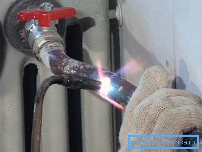 Welding work on the supply line Welding work on the supply line