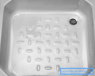 This surface significantly reduces the likelihood of slipping. This surface significantly reduces the likelihood of slipping.