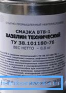 Technical petroleum jelly has certain differences from the material used in cosmetics and it is used to reduce friction when installing PVC sewer pipes Technical petroleum jelly has certain differences from the material used in cosmetics and it is used to reduce friction when installing PVC sewer pipes