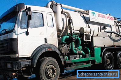 904 Equipment for combined cleaning of sewage
