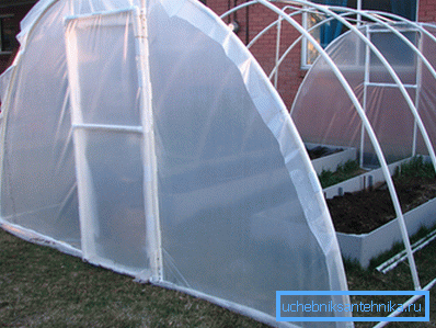 Greenhouse made of plastic pipes do not fear corrosion Greenhouse made of plastic pipes do not fear corrosion