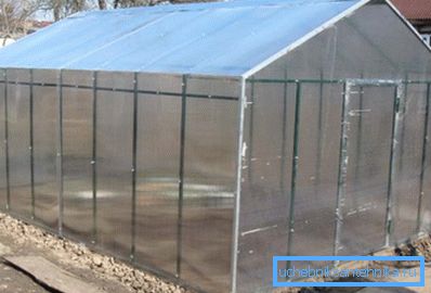 Greenhouse of pipes with rectangular sections Greenhouse of pipes with rectangular sections