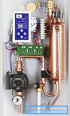 The heat exchanger and the pump are located in the same housing. The heat exchanger and the pump are located in the same housing.