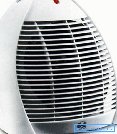 The fan heater (pictured) heats the air well, but makes a lot of noise during operation. The fan heater (pictured) heats the air well, but makes a lot of noise during operation.