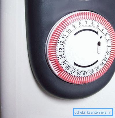 The thermostat allows you to customize the operation of the equipment. The thermostat allows you to customize the operation of the equipment.