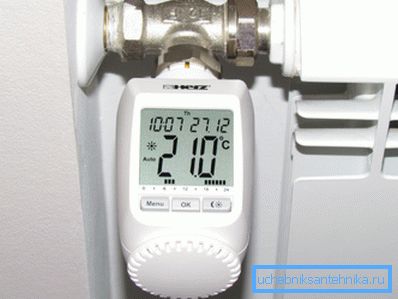 Microprocessor-controlled thermostat Microprocessor-controlled thermostat