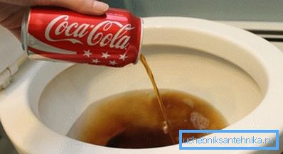 Thirsty thirsty toilet bowl half a liter drinks at once
