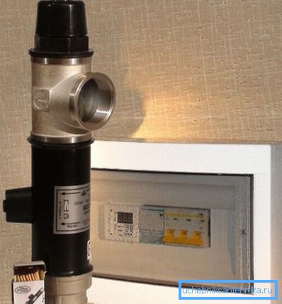 Three-phase unit. Three-phase unit.