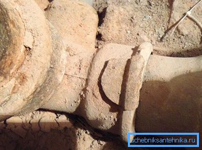 Cracked cast iron pipe