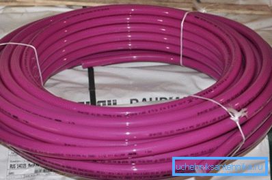 The pipe heating Rehau Rautitan Pink comes in coils. The pipe heating Rehau Rautitan Pink comes in coils.