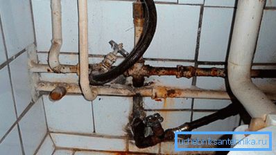 2763 Pipes before dismantling
