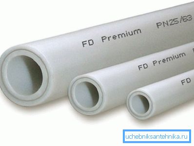 The price of the reinforced pipe is higher The price of the reinforced pipe is higher