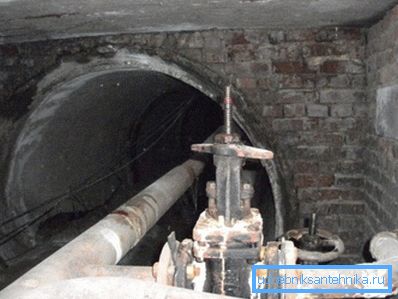Central heating works due to the pressure difference between the threads of the track. Central heating works due to the pressure difference between the threads of the track.